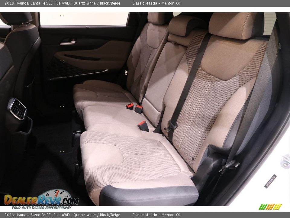 2019 Hyundai Santa Fe SEL Plus AWD Quartz White / Black/Beige Photo #19
