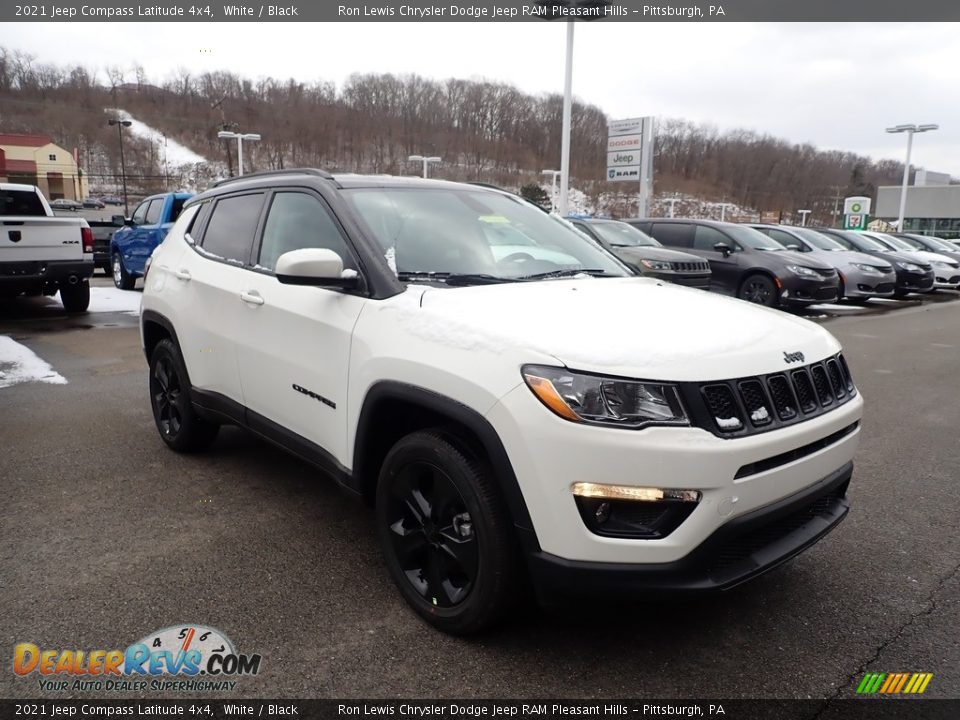 2021 Jeep Compass Latitude 4x4 White / Black Photo #1