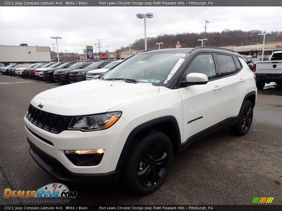 2021 Jeep Compass Latitude 4x4 White / Black Photo #3