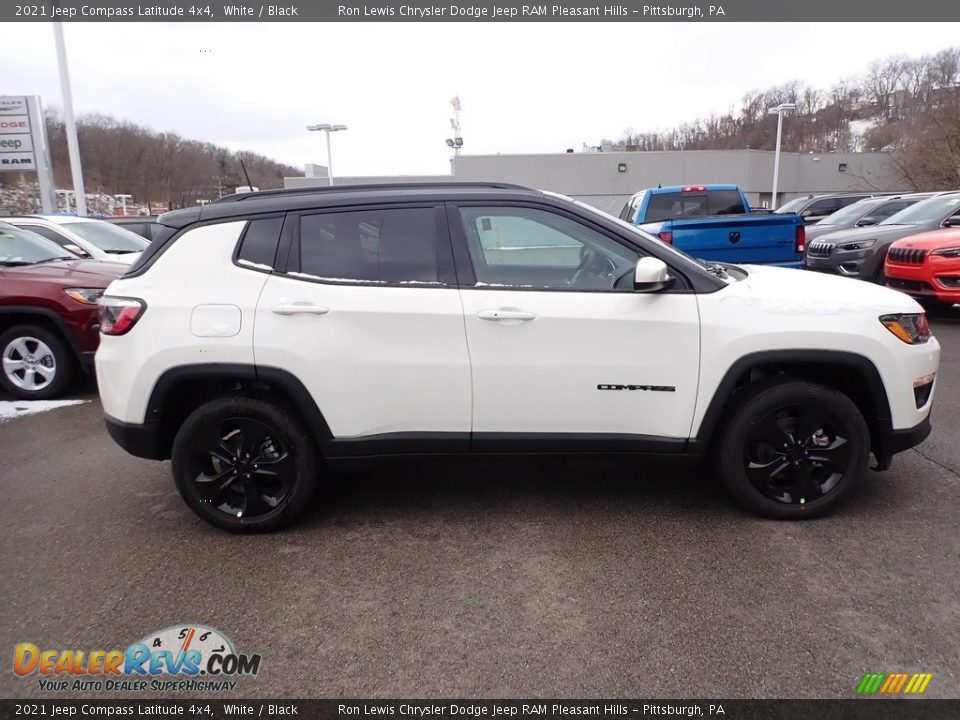 2021 Jeep Compass Latitude 4x4 White / Black Photo #8