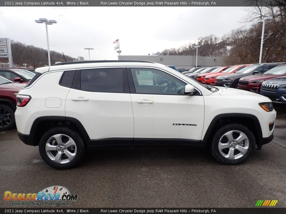 2021 Jeep Compass Latitude 4x4 White / Black Photo #4