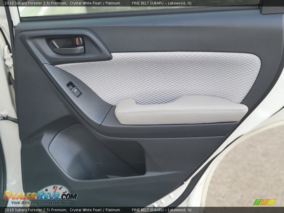 2018 Subaru Forester 2.5i Premium Crystal White Pearl / Platinum Photo #23