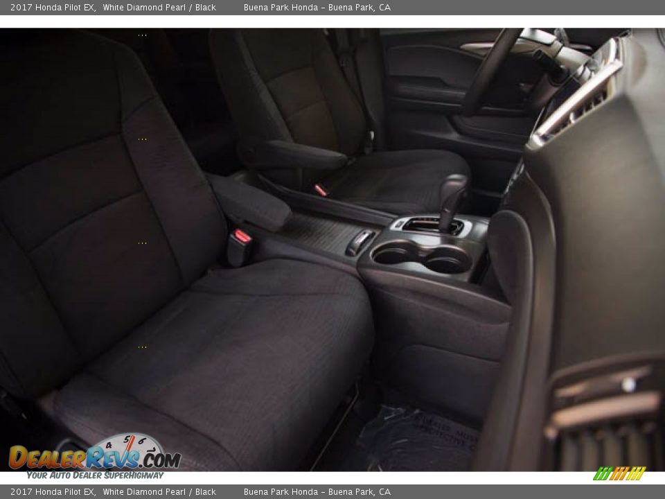 2017 Honda Pilot EX White Diamond Pearl / Black Photo #24