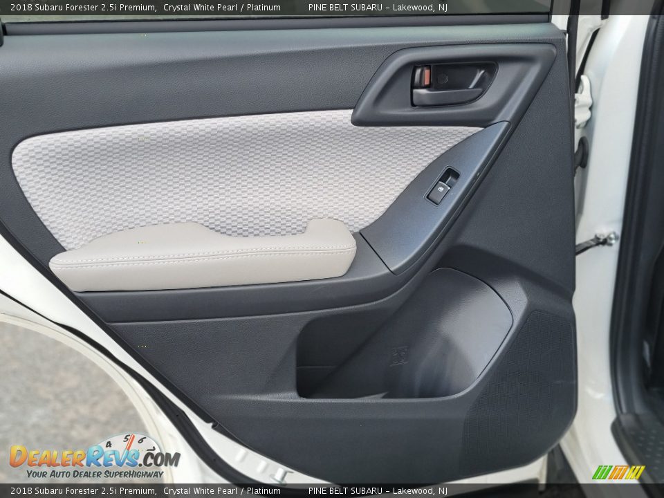2018 Subaru Forester 2.5i Premium Crystal White Pearl / Platinum Photo #28