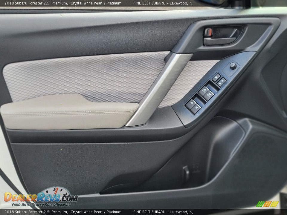 2018 Subaru Forester 2.5i Premium Crystal White Pearl / Platinum Photo #30