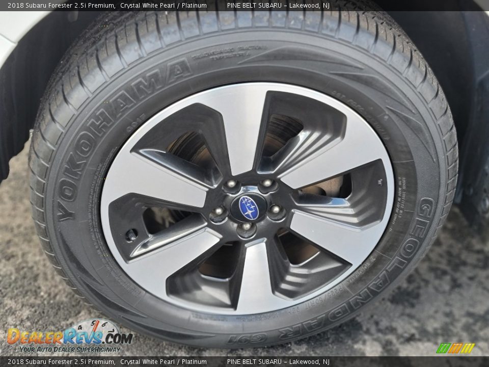 2018 Subaru Forester 2.5i Premium Crystal White Pearl / Platinum Photo #33
