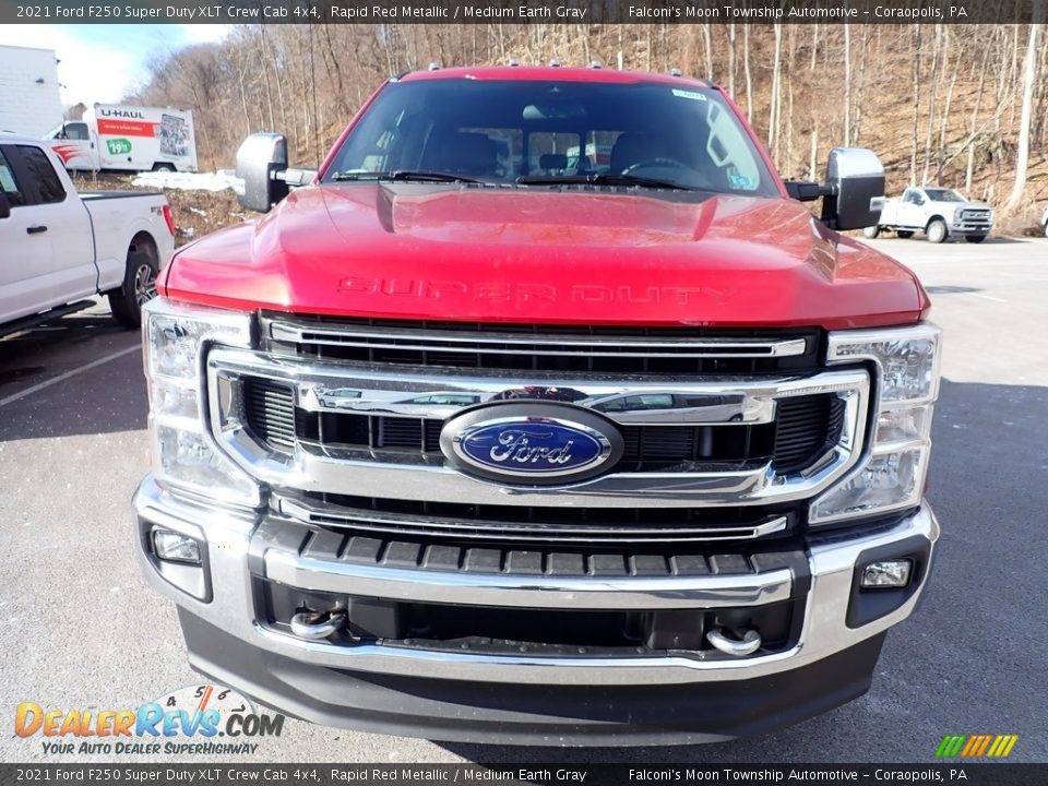 2021 Ford F250 Super Duty XLT Crew Cab 4x4 Rapid Red Metallic / Medium Earth Gray Photo #3