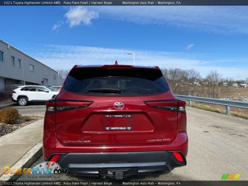 2021 Toyota Highlander Limited AWD Ruby Flare Pearl / Harvest Beige Photo #16