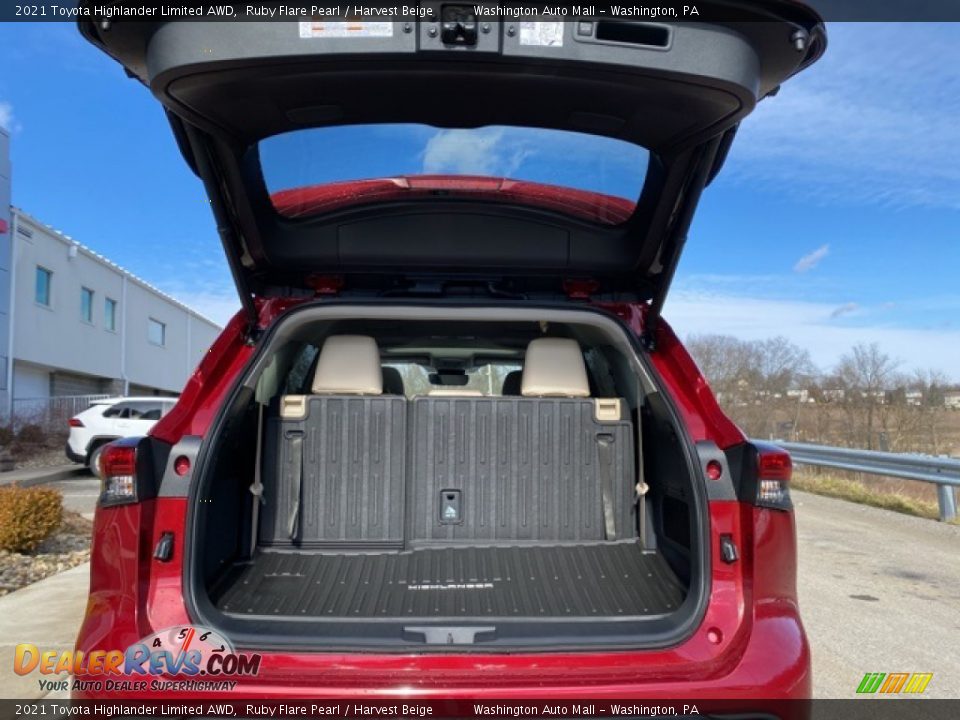 2021 Toyota Highlander Limited AWD Ruby Flare Pearl / Harvest Beige Photo #29