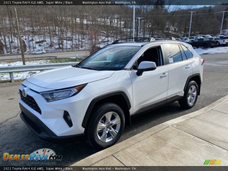 2021 Toyota RAV4 XLE AWD Super White / Black Photo #13