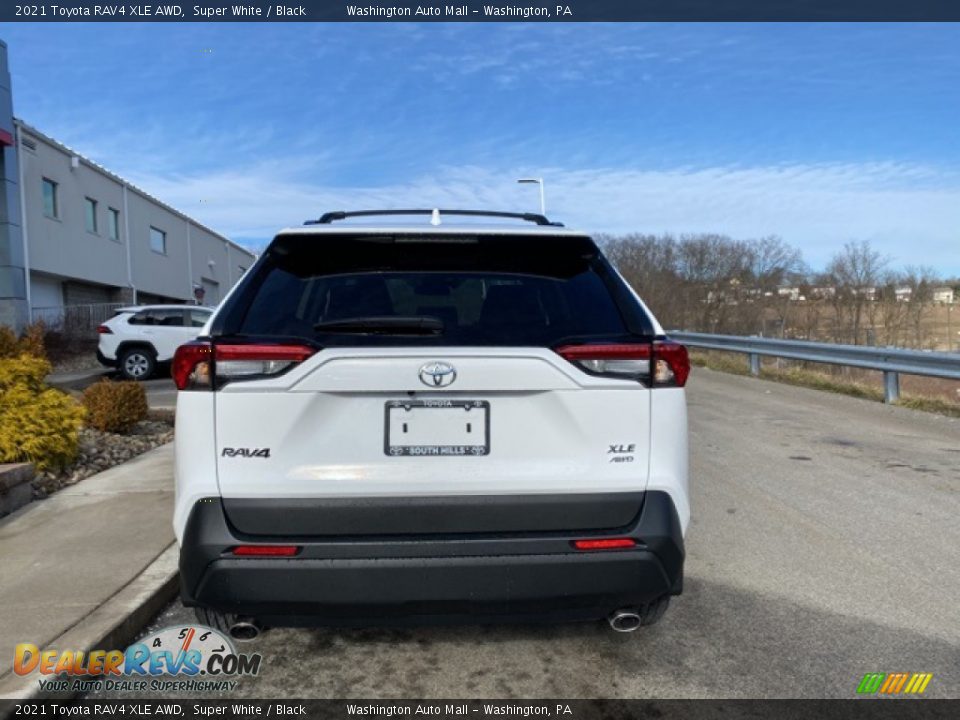 2021 Toyota RAV4 XLE AWD Super White / Black Photo #15