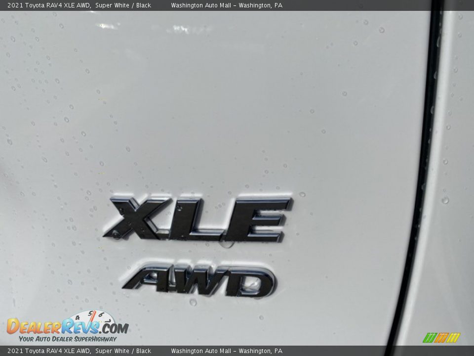 2021 Toyota RAV4 XLE AWD Super White / Black Photo #23