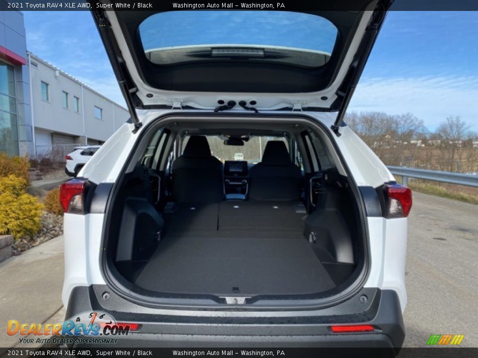 2021 Toyota RAV4 XLE AWD Super White / Black Photo #30