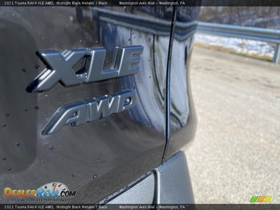 2021 Toyota RAV4 XLE AWD Midnight Black Metallic / Black Photo #23