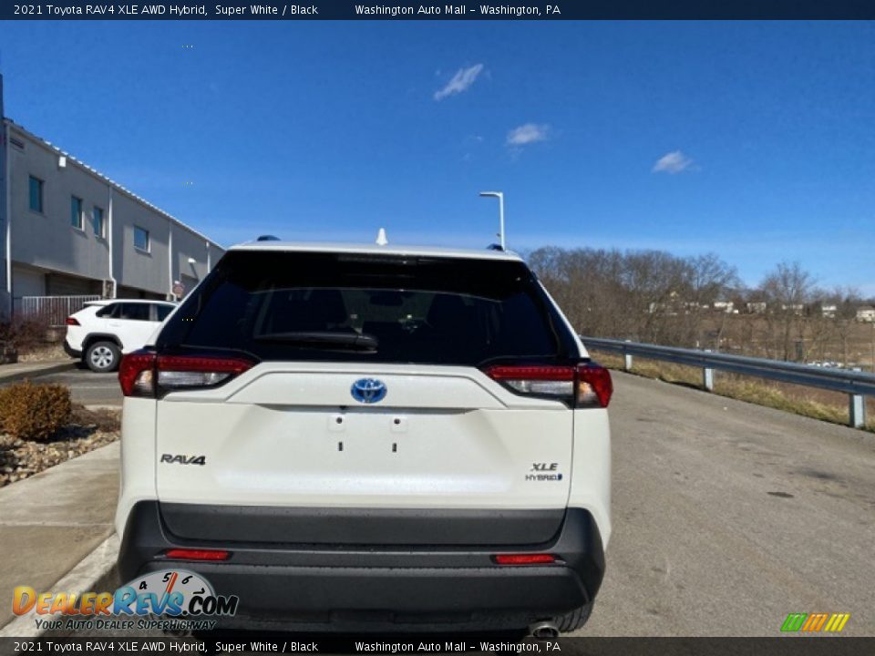 2021 Toyota RAV4 XLE AWD Hybrid Super White / Black Photo #15