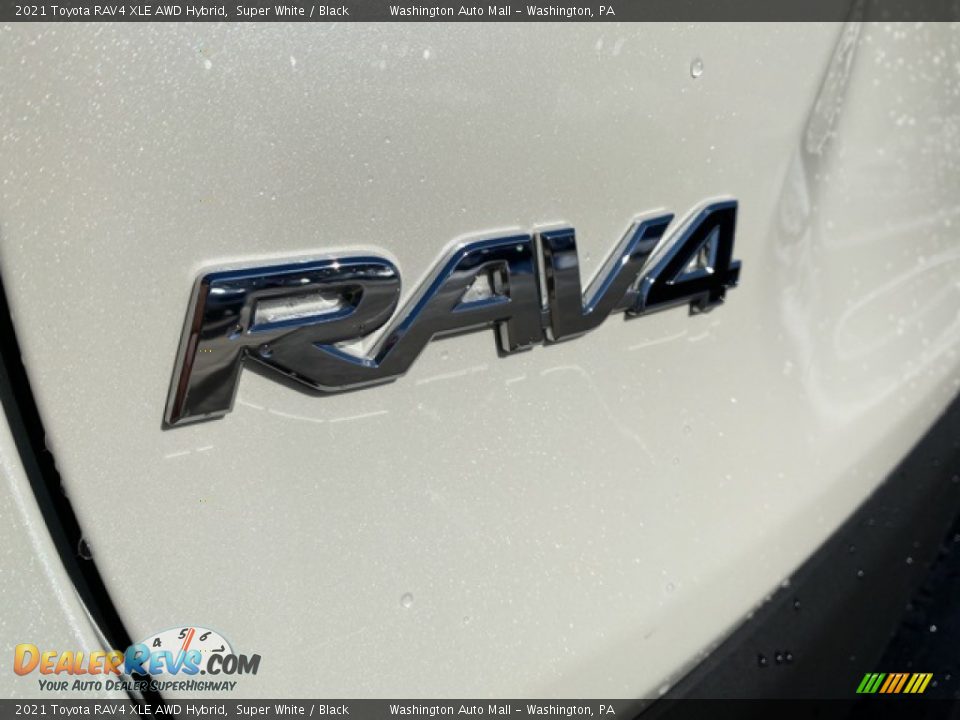 2021 Toyota RAV4 XLE AWD Hybrid Super White / Black Photo #24