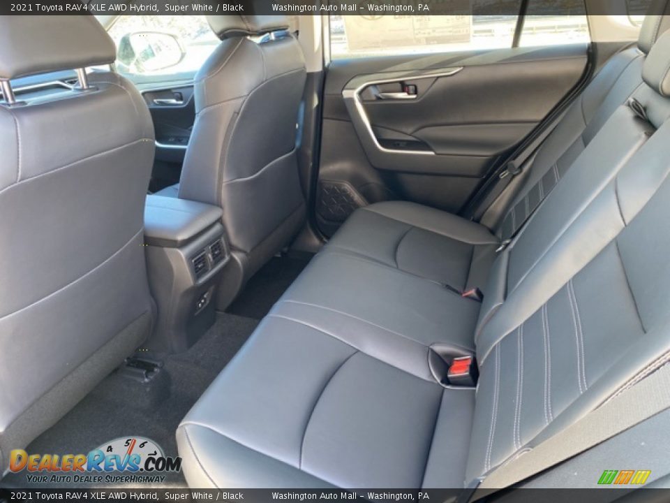 2021 Toyota RAV4 XLE AWD Hybrid Super White / Black Photo #28