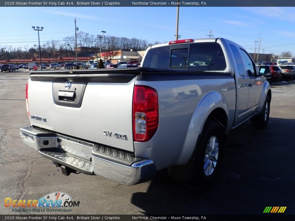 2016 Nissan Frontier SV King Cab 4x4 Brilliant Silver / Graphite Photo #7