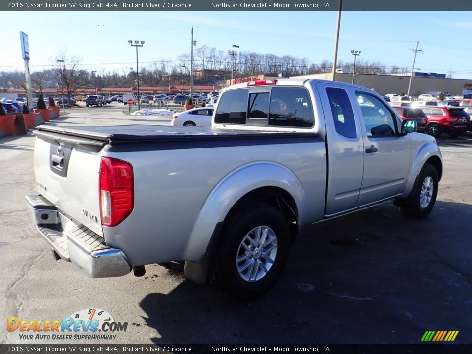 2016 Nissan Frontier SV King Cab 4x4 Brilliant Silver / Graphite Photo #8