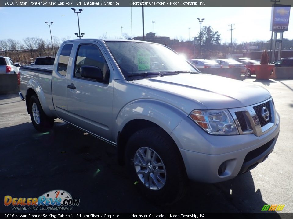 2016 Nissan Frontier SV King Cab 4x4 Brilliant Silver / Graphite Photo #10