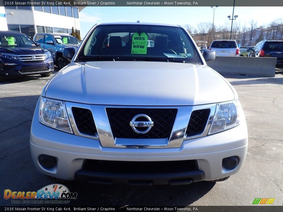 2016 Nissan Frontier SV King Cab 4x4 Brilliant Silver / Graphite Photo #12