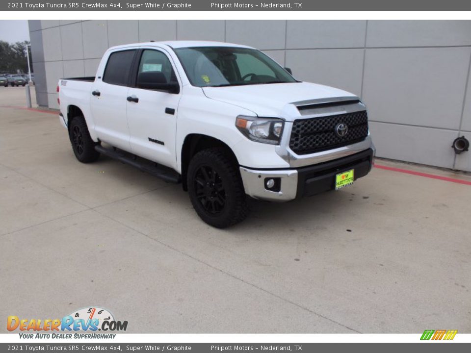 2021 Toyota Tundra SR5 CrewMax 4x4 Super White / Graphite Photo #2