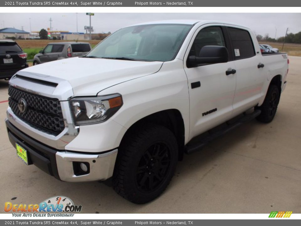 2021 Toyota Tundra SR5 CrewMax 4x4 Super White / Graphite Photo #4