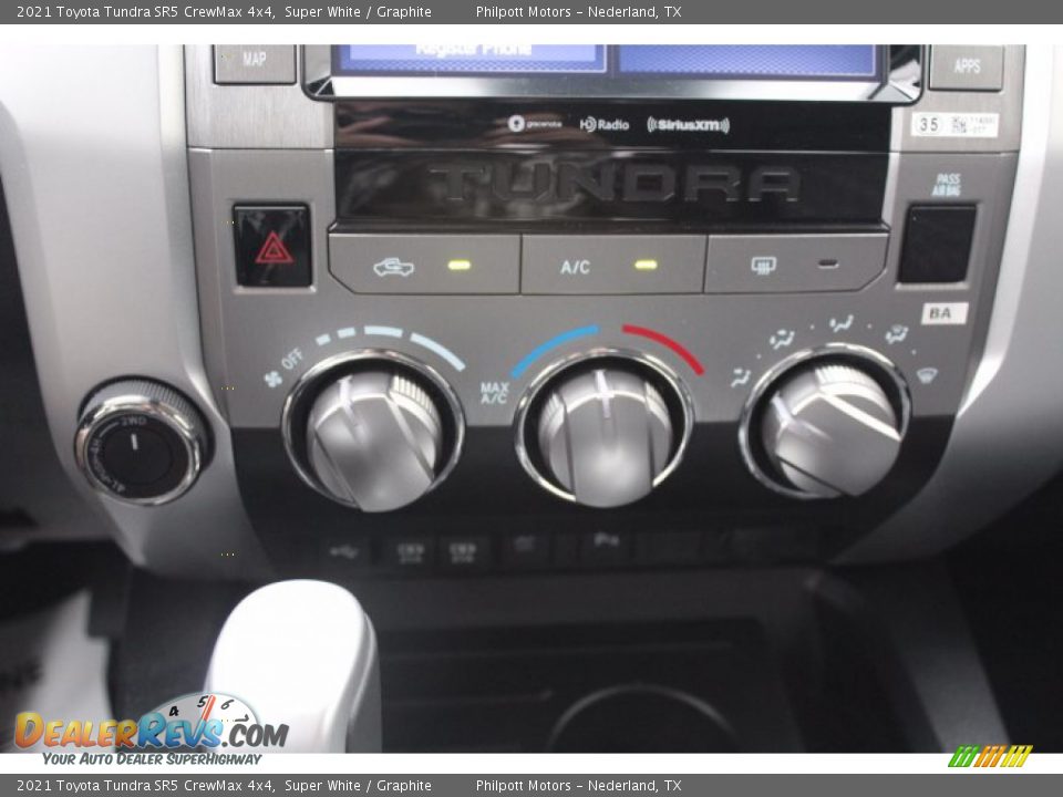 2021 Toyota Tundra SR5 CrewMax 4x4 Super White / Graphite Photo #16