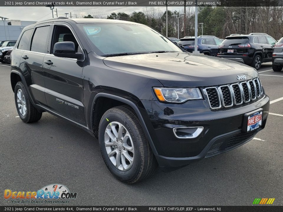 2021 Jeep Grand Cherokee Laredo 4x4 Diamond Black Crystal Pearl / Black Photo #1