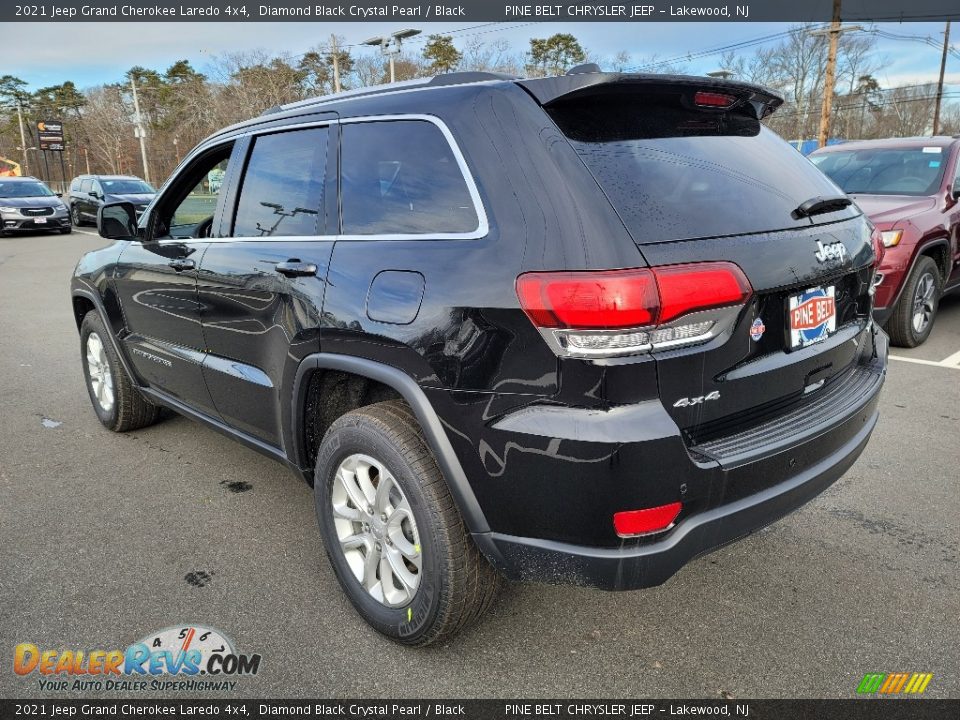 2021 Jeep Grand Cherokee Laredo 4x4 Diamond Black Crystal Pearl / Black Photo #6