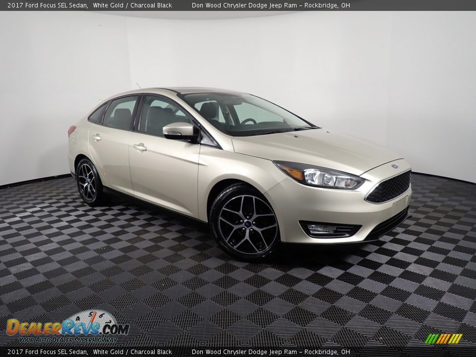 2017 Ford Focus SEL Sedan White Gold / Charcoal Black Photo #5