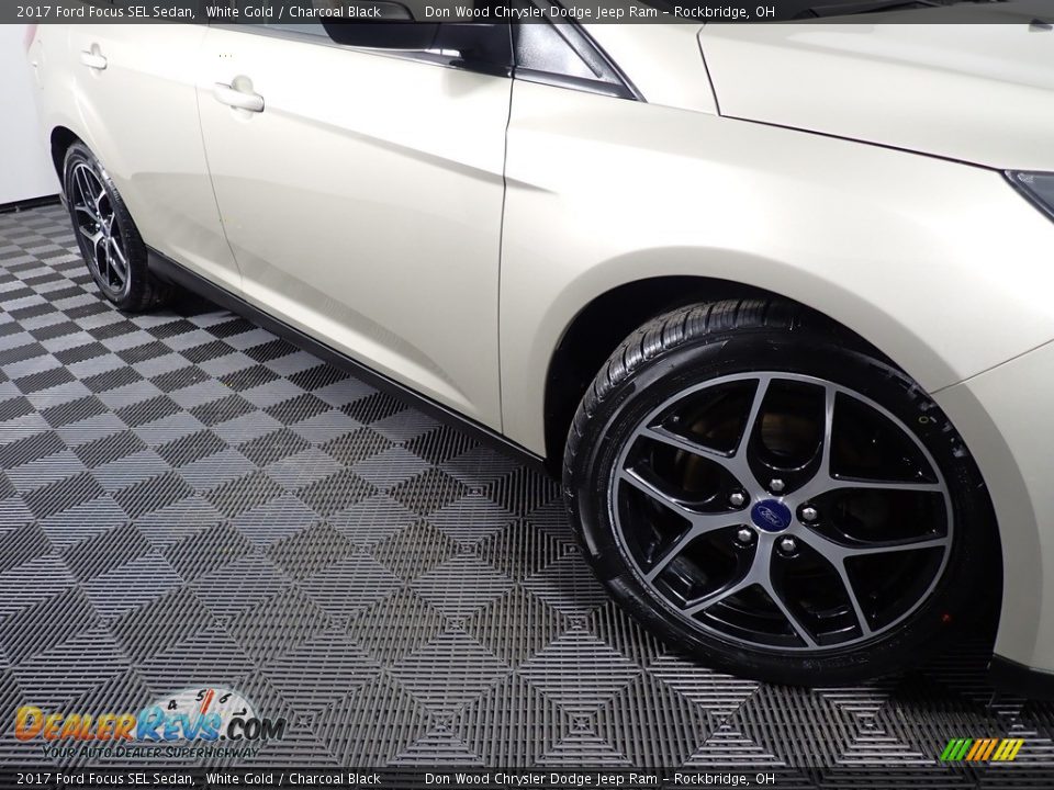 2017 Ford Focus SEL Sedan White Gold / Charcoal Black Photo #6