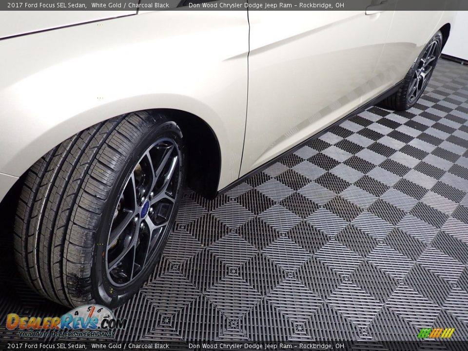 2017 Ford Focus SEL Sedan White Gold / Charcoal Black Photo #11
