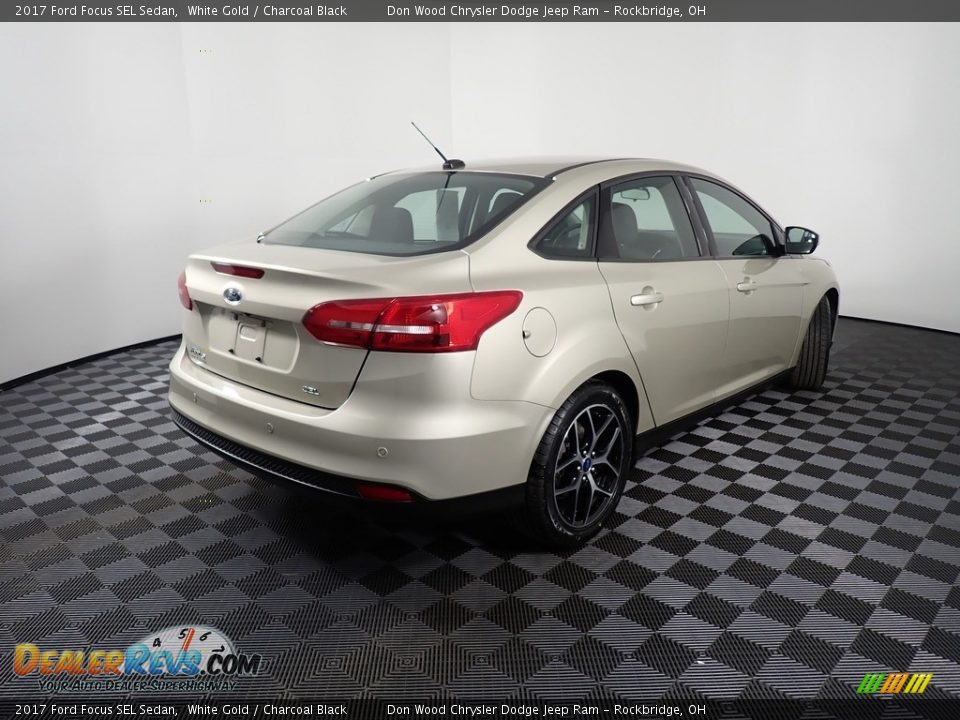 2017 Ford Focus SEL Sedan White Gold / Charcoal Black Photo #18