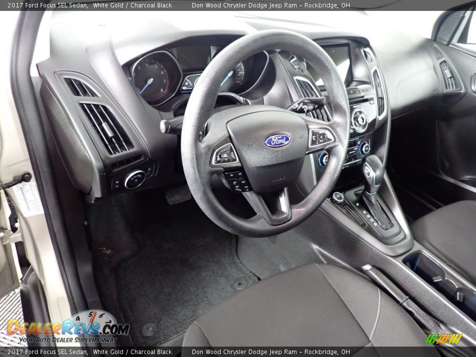 2017 Ford Focus SEL Sedan White Gold / Charcoal Black Photo #33