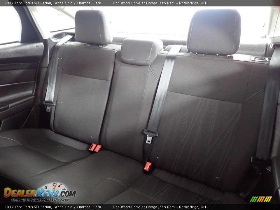 2017 Ford Focus SEL Sedan White Gold / Charcoal Black Photo #34