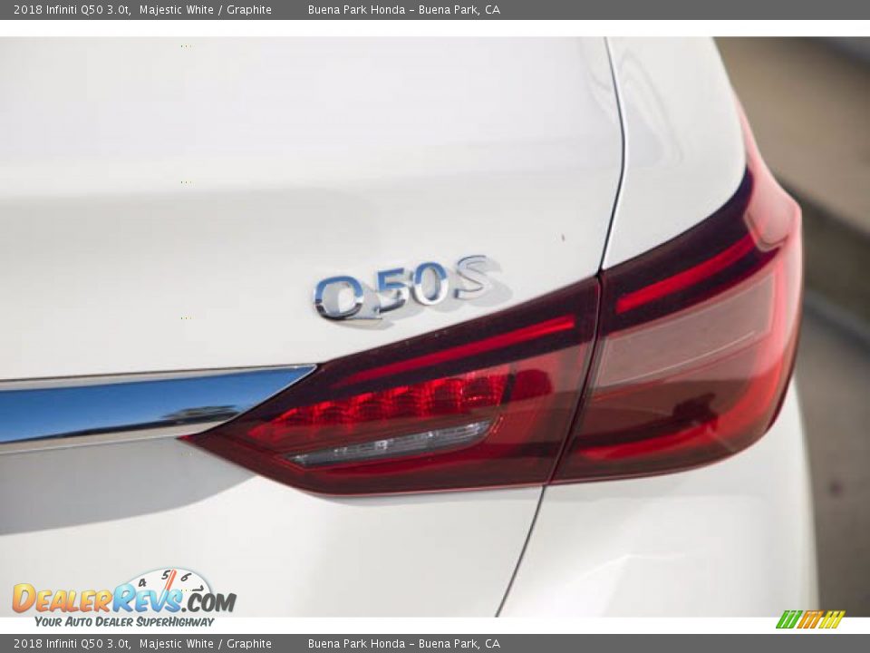 2018 Infiniti Q50 3.0t Majestic White / Graphite Photo #11