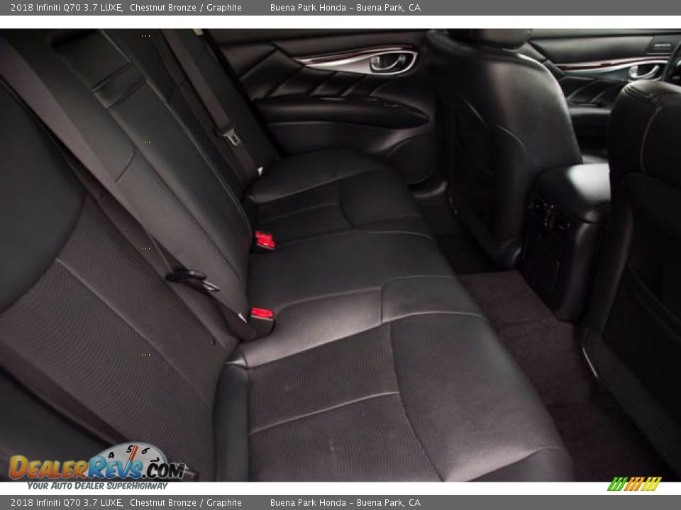 2018 Infiniti Q70 3.7 LUXE Chestnut Bronze / Graphite Photo #21