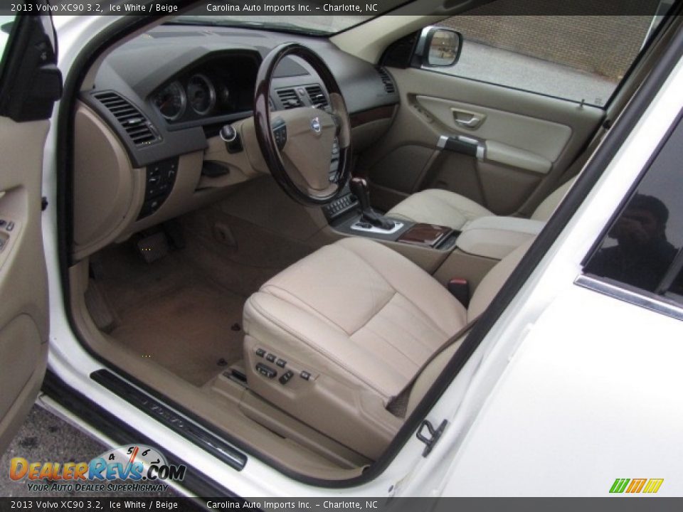 2013 Volvo XC90 3.2 Ice White / Beige Photo #16