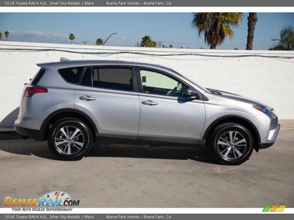 2018 Toyota RAV4 XLE Silver Sky Metallic / Black Photo #10