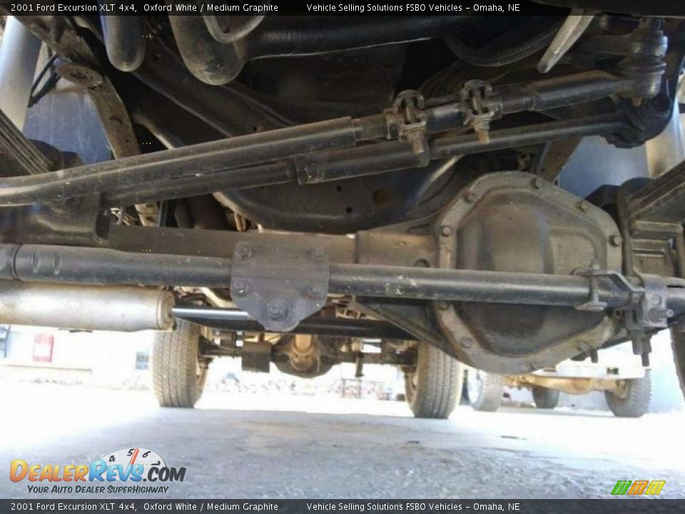 Undercarriage of 2001 Ford Excursion XLT 4x4 Photo #5