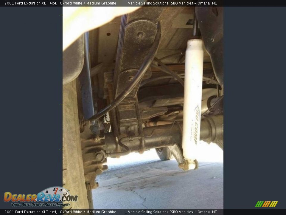 Undercarriage of 2001 Ford Excursion XLT 4x4 Photo #16