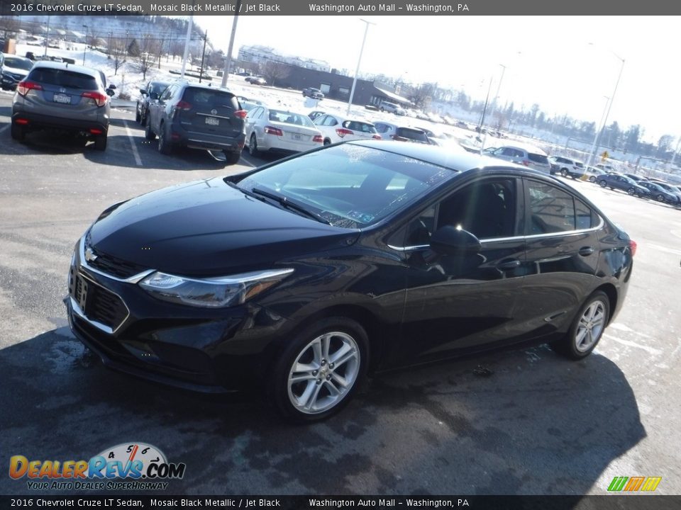 2016 Chevrolet Cruze LT Sedan Mosaic Black Metallic / Jet Black Photo #5