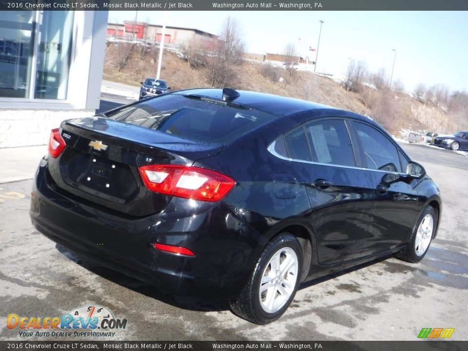 2016 Chevrolet Cruze LT Sedan Mosaic Black Metallic / Jet Black Photo #9