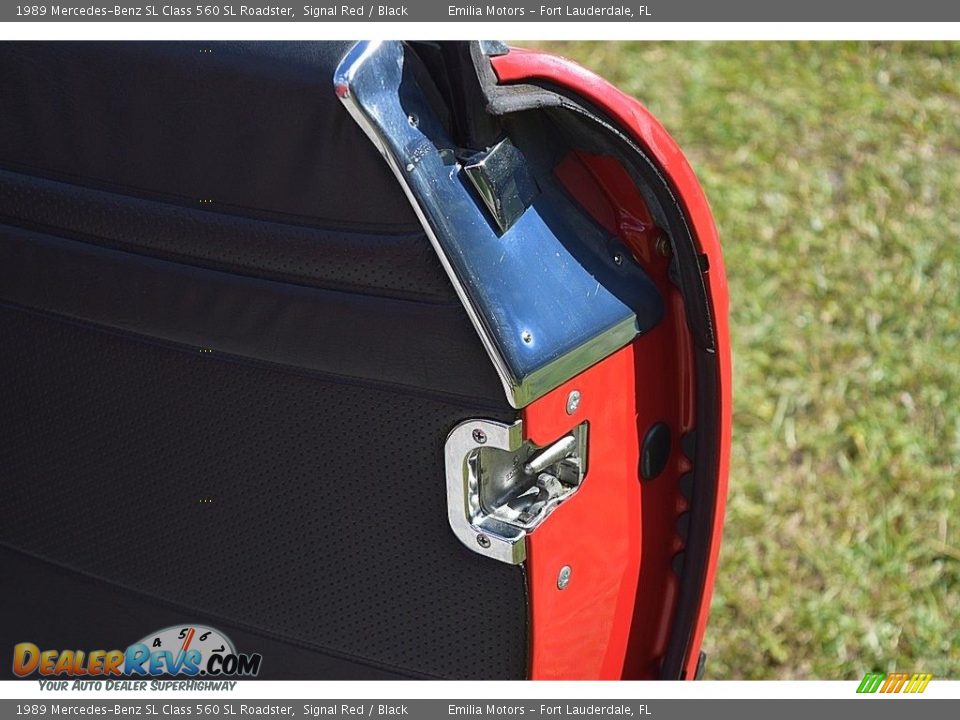 1989 Mercedes-Benz SL Class 560 SL Roadster Signal Red / Black Photo #49