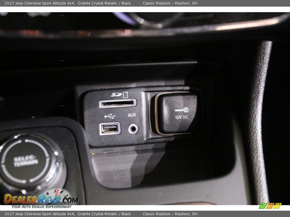 2017 Jeep Cherokee Sport Altitude 4x4 Granite Crystal Metallic / Black Photo #15