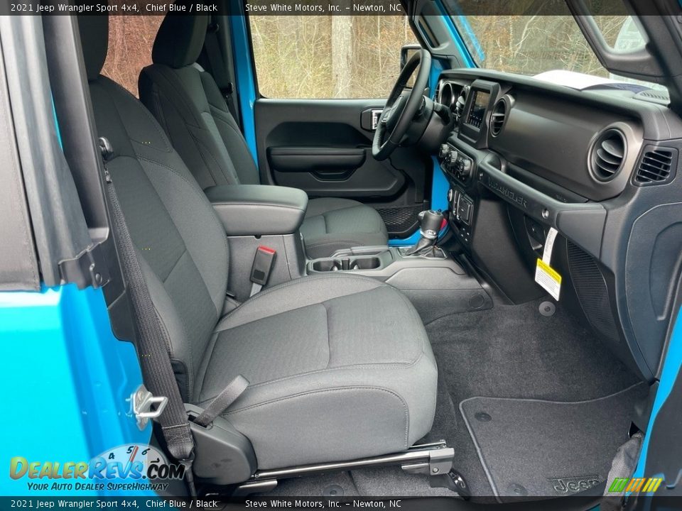 Front Seat of 2021 Jeep Wrangler Sport 4x4 Photo #16