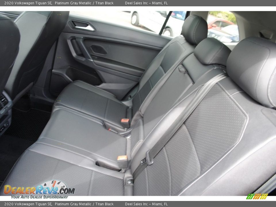 2020 Volkswagen Tiguan SE Platinum Gray Metallic / Titan Black Photo #11