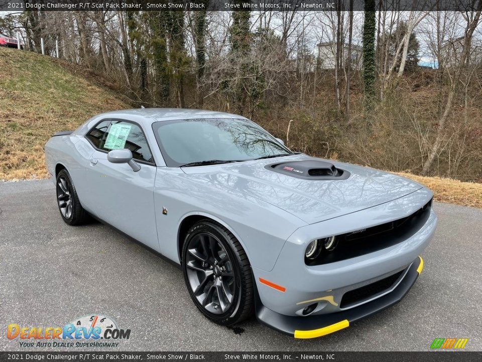 Front 3/4 View of 2021 Dodge Challenger R/T Scat Pack Shaker Photo #4