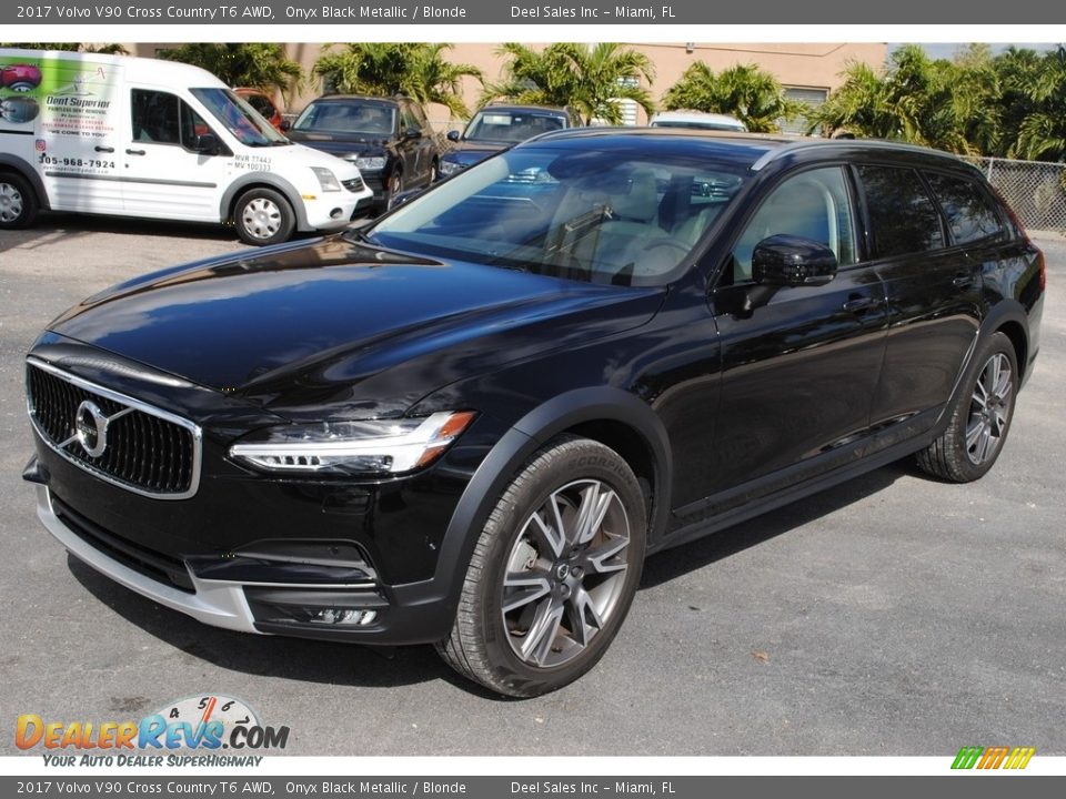 Onyx Black Metallic 2017 Volvo V90 Cross Country T6 AWD Photo #4